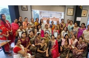 मातृत्व संगठन संस्था ने किया डाक्टरों का सम्मान