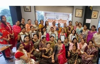 मातृत्व संगठन संस्था ने किया डाक्टरों का सम्मान