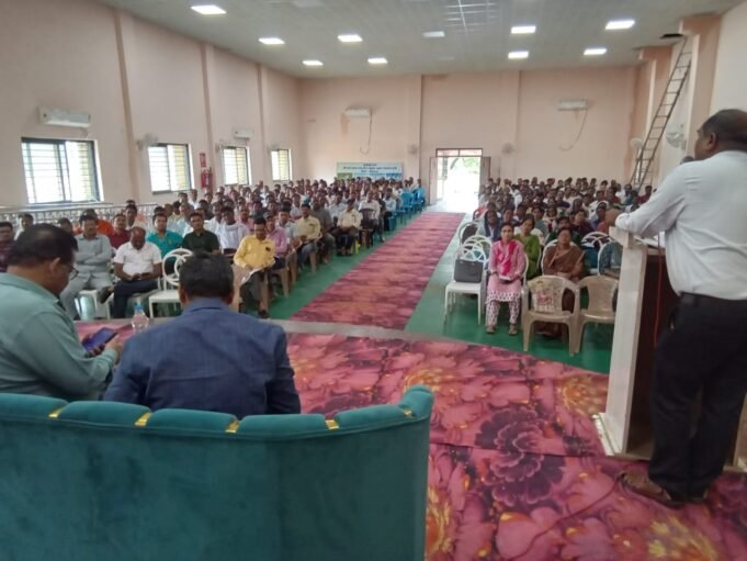 जिला परियोजना समन्वयक जेके ईड़पाचे ने संस्था प्रमुखों को दिए दिशा निर्देश