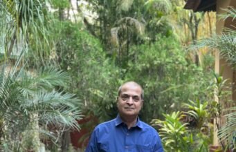 सेवा समर्पण का दूसरा नाम संजय भारद्वाज इनका निराला अंदाज ही इनकी पहचान है। सेवा का नया संकल्प