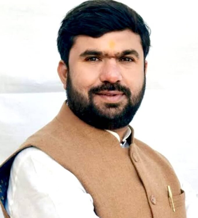 सांसद बंटी विवेक साहू ने 7 मरीजों को इलाज के लिए दिलाई 4 लाख 20 हजार की आर्थिक मदद